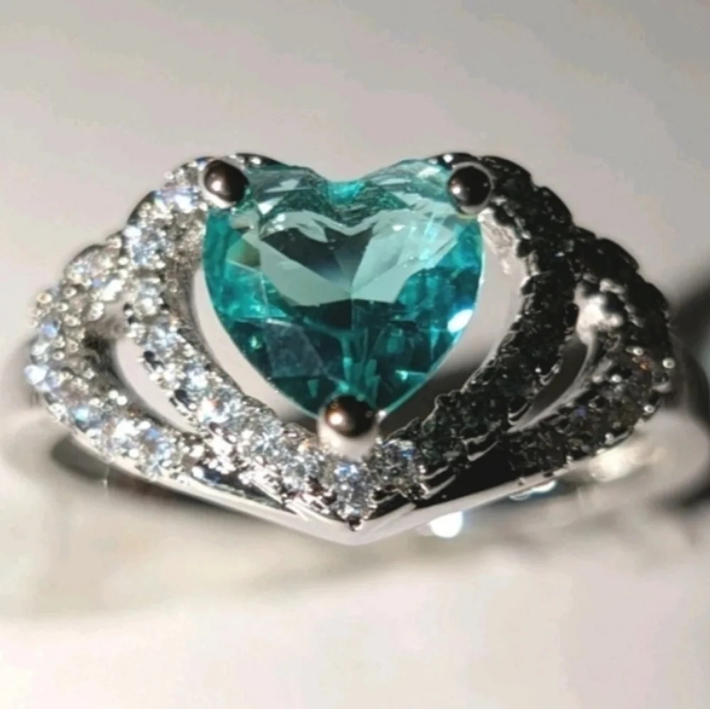 boutique elegant heart